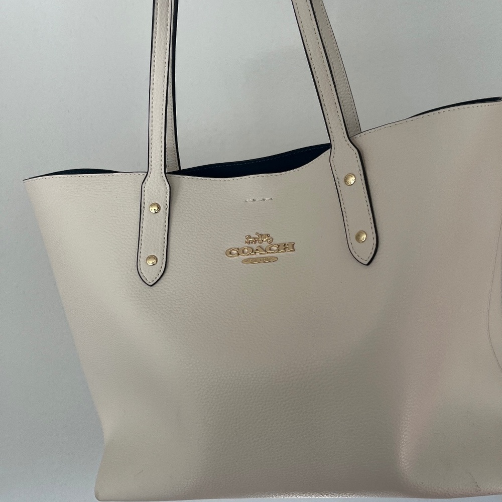 Coach Tote Bag (Chalk/Pebbled Leather)